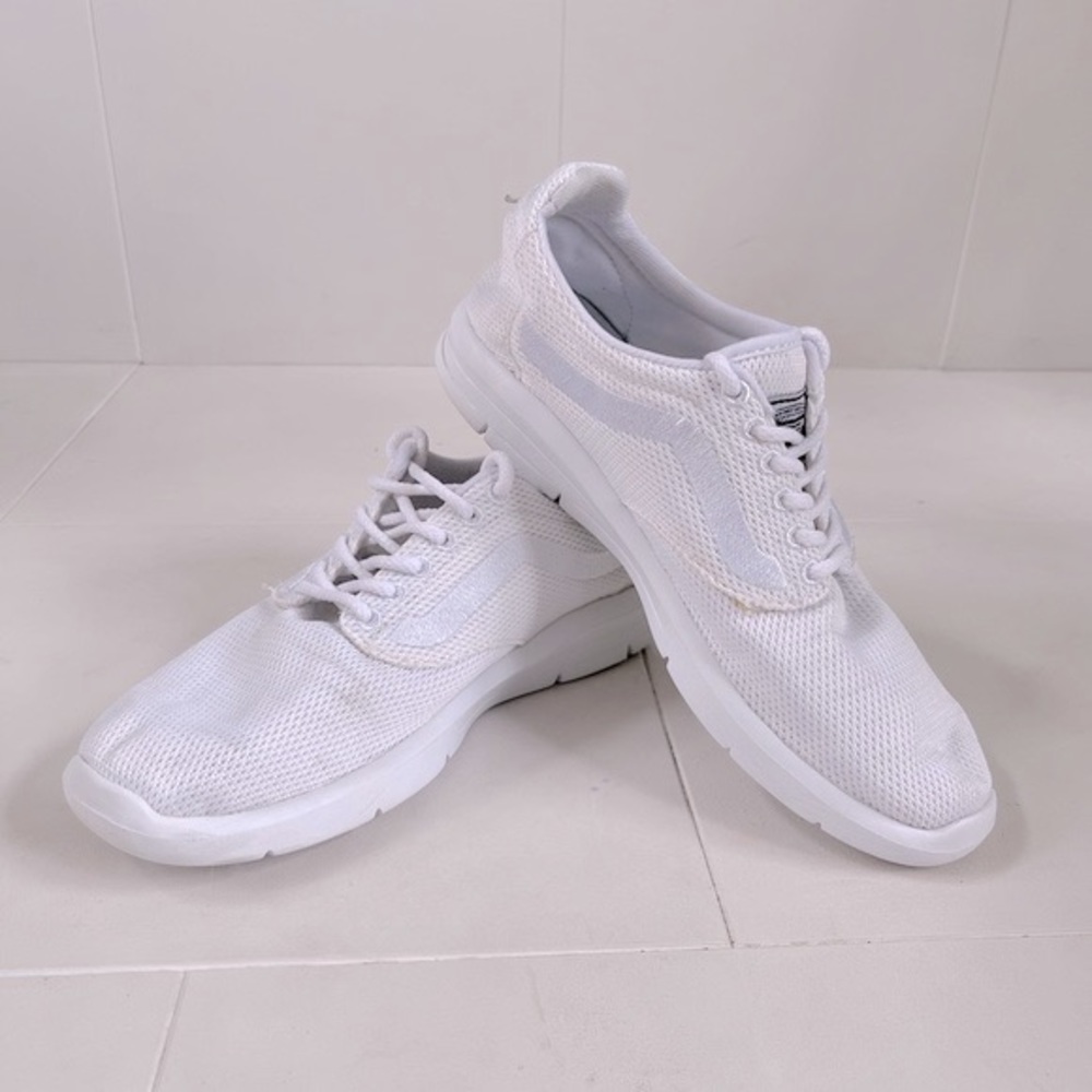 Vans Ultracush all white size 6.5 men's 500664
